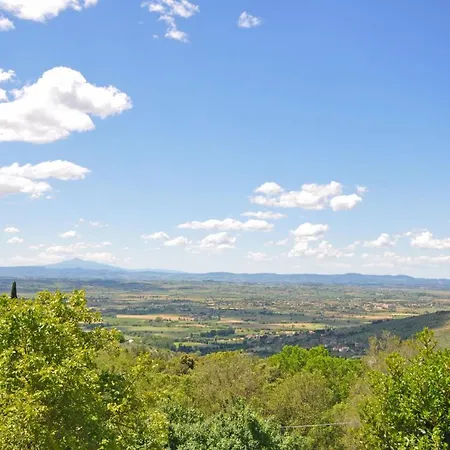 Sleeps 4 Cortona