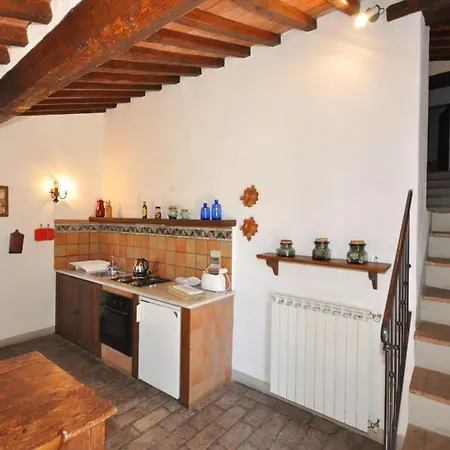 Sleeps 4 Daire Cortona
