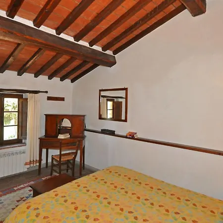 Sleeps 4 Daire Cortona